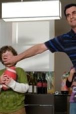 Movie poster: Modern Family Season 1 Episode 5